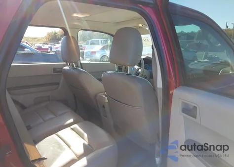 2010 Ford Escape Xlt from USA, damaged, VIN 1FMCU0DG9AKD39351